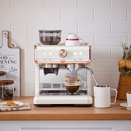 J9�����μ���(����)�ٷ���վ-������Ϸ��һƷ��